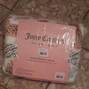 Juicy Couture Kids Pink & White Plush Tropical Printed Throw Blanket